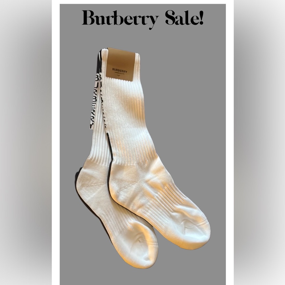 NEW❣️❣️Unisex BURBERRY Athletic Socks. Mid calf. Arch Support. Sz Medium